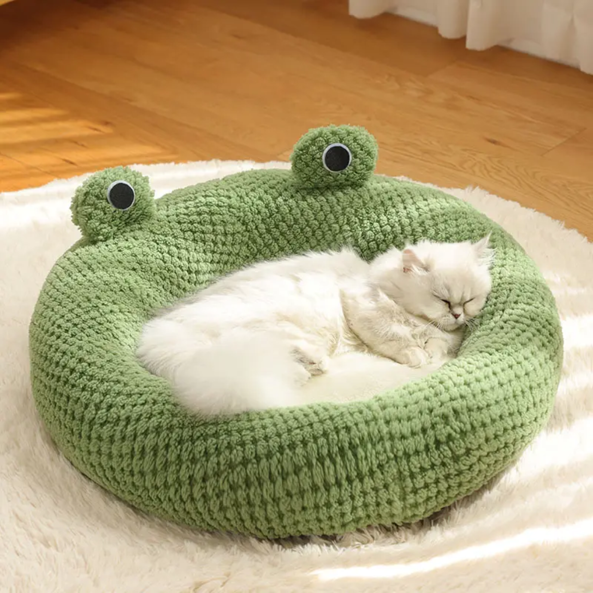 Petovia Frog-Shaped Plush Pet Bed | Cozy Warm Cat & Dog Nest