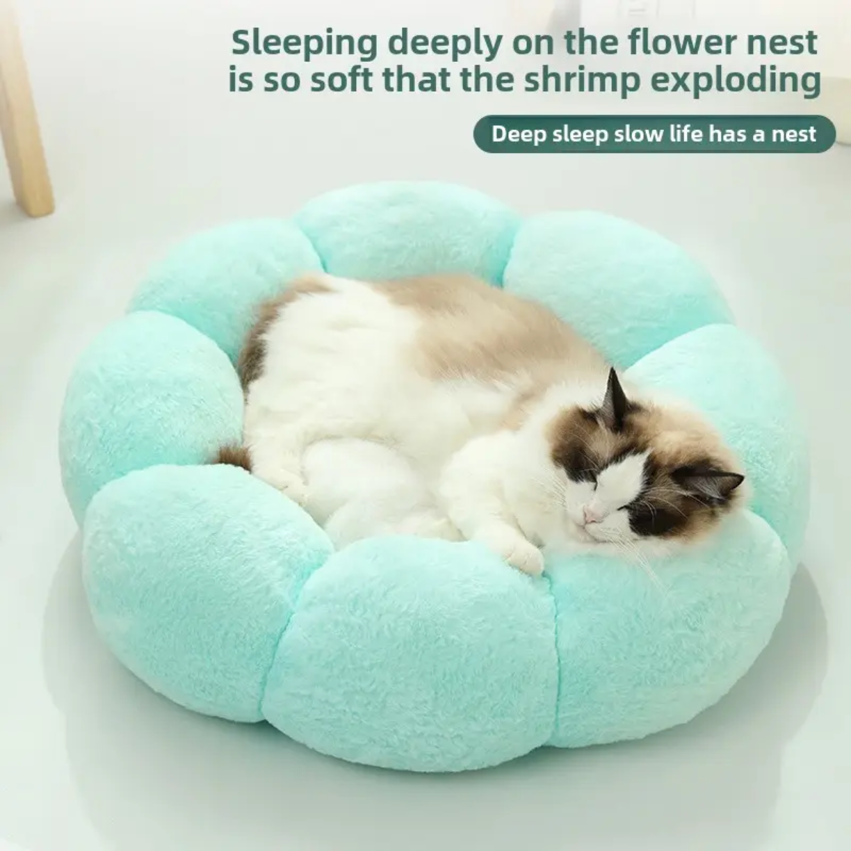 Petovia Flower-Shaped Plush Cat Bed | Cozy Neck-Support Pet Nest